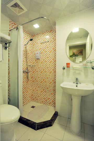 Home Inn Hangzhou Xiasha Wenyuan Road Mass Media College Bagian luar foto